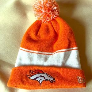 New Era - Reversible Beanie - Denver Broncos